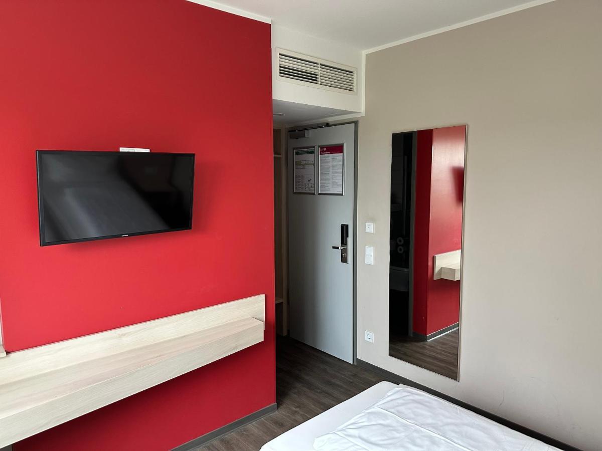 Serways Hotel Lueneburger Heide West Bispingen Oda fotoğraf