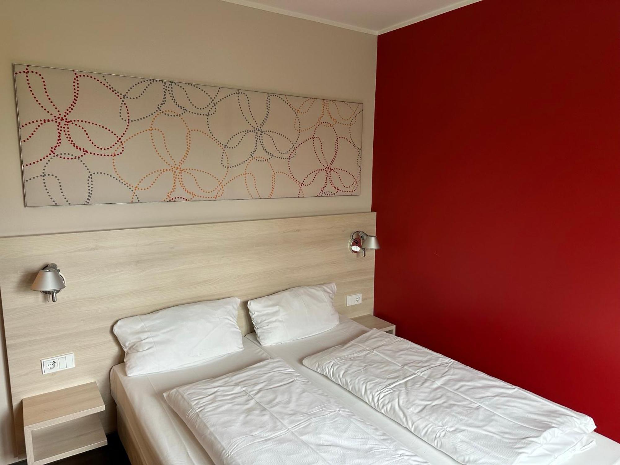 Serways Hotel Lueneburger Heide West Bispingen Oda fotoğraf